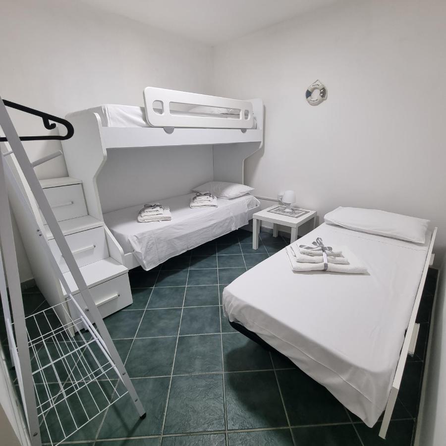 Casa Vacanze Afea Torre Dell'Orso Salento Puglia Exterior photo