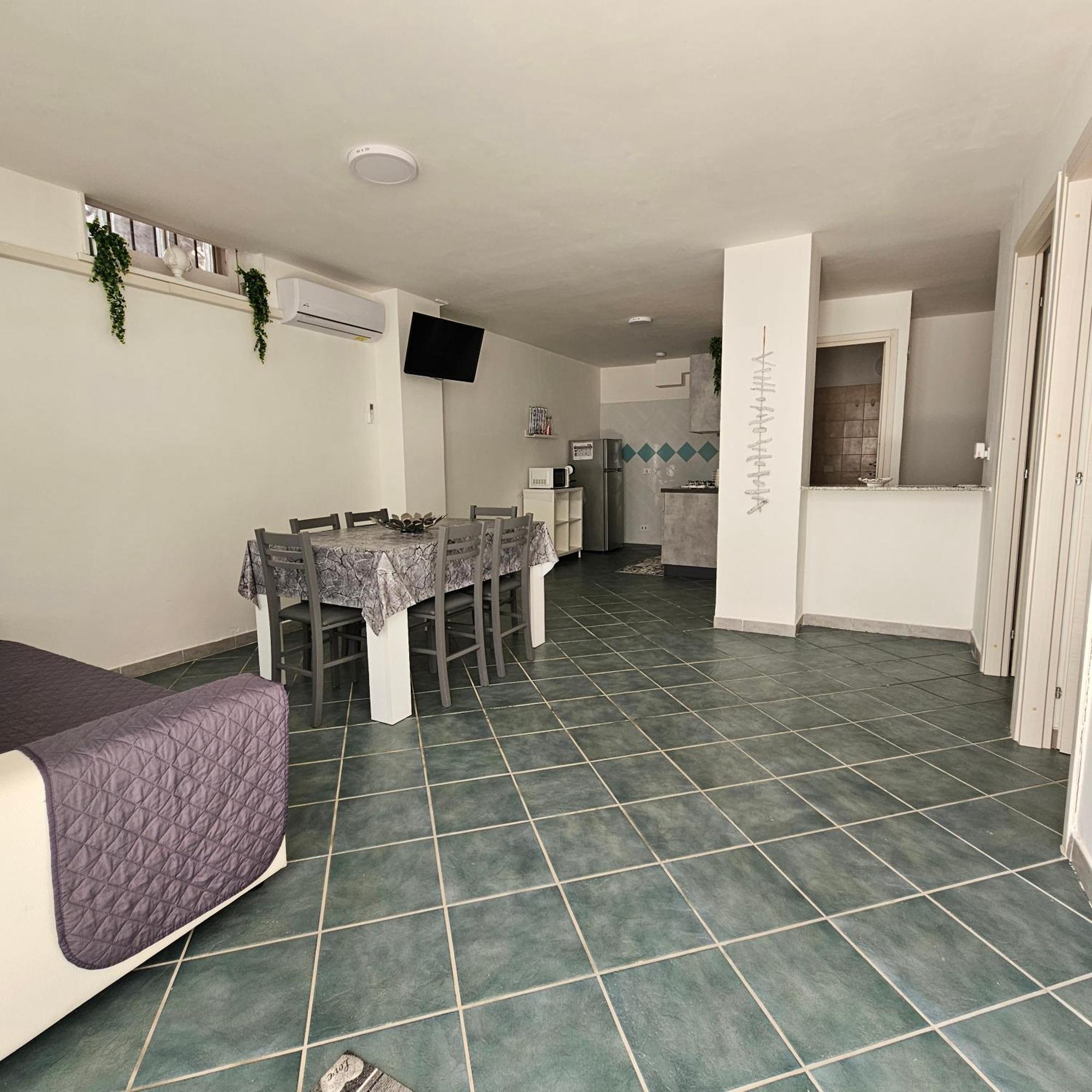 Casa Vacanze Afea Torre Dell'Orso Salento Puglia Exterior photo